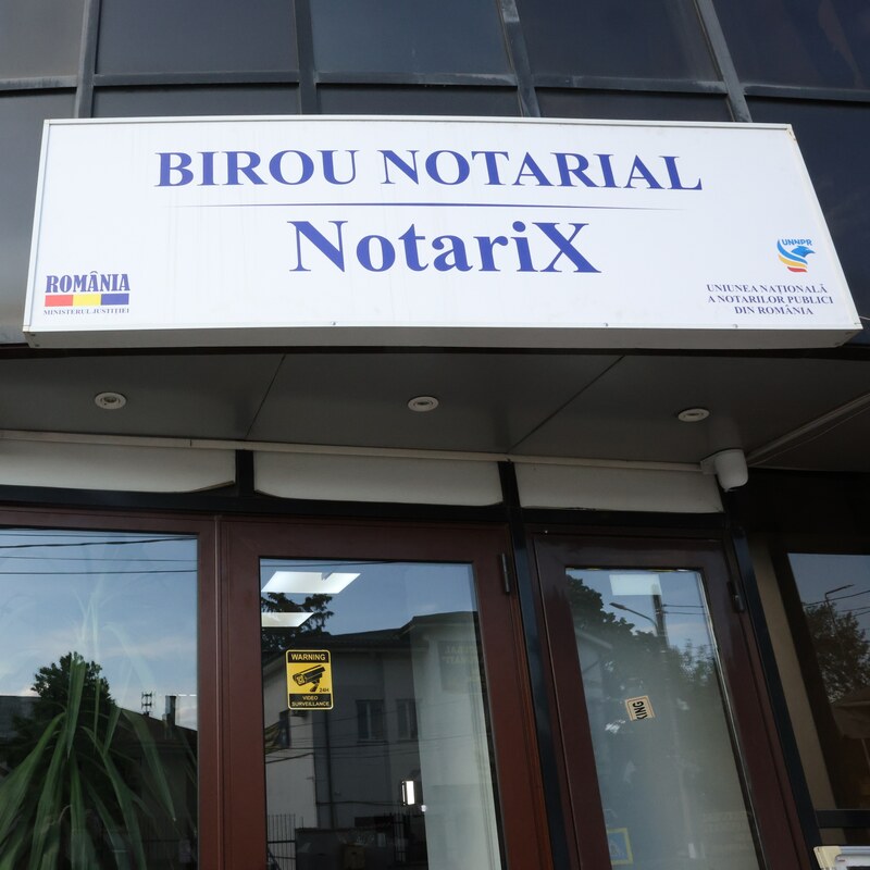 Sigla birou notarial NotariX la intrare — Afumați, DN2
